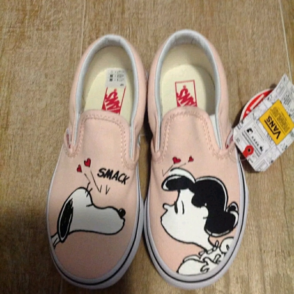  



Vans slip on peanuts pink shoes size 12